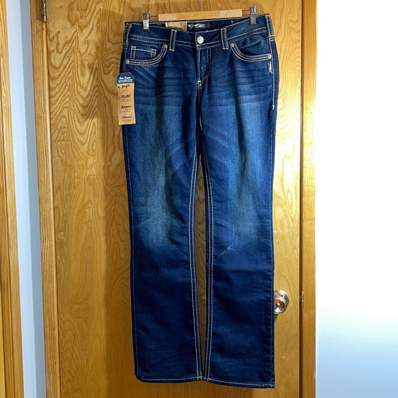 NWT Silver SUKI Joga Jeans